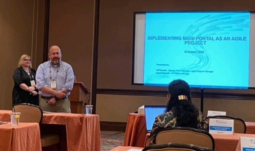 Jeff Bourke presenting at Kubra iConnect 2022